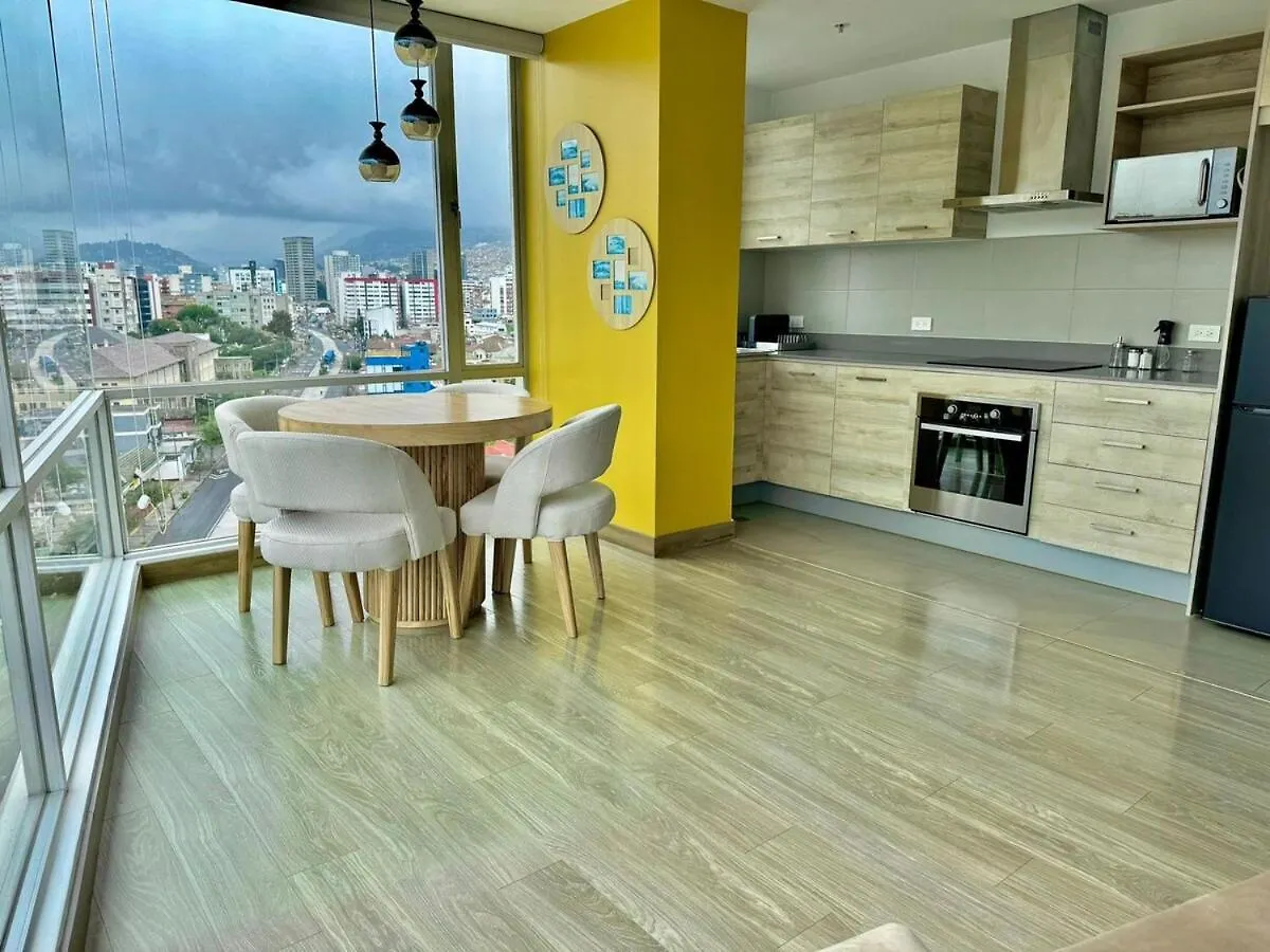 Modern Downtown Apartment With Gym And View Quito